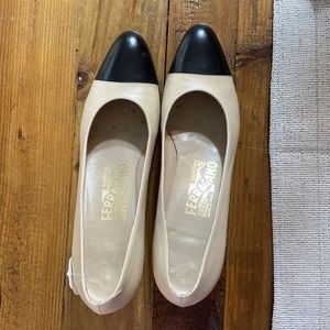 Salvatore Ferragamo vintage shoes VGUC